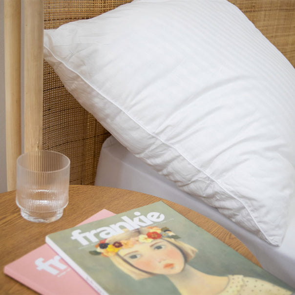 Luxury 1000g European Pillow