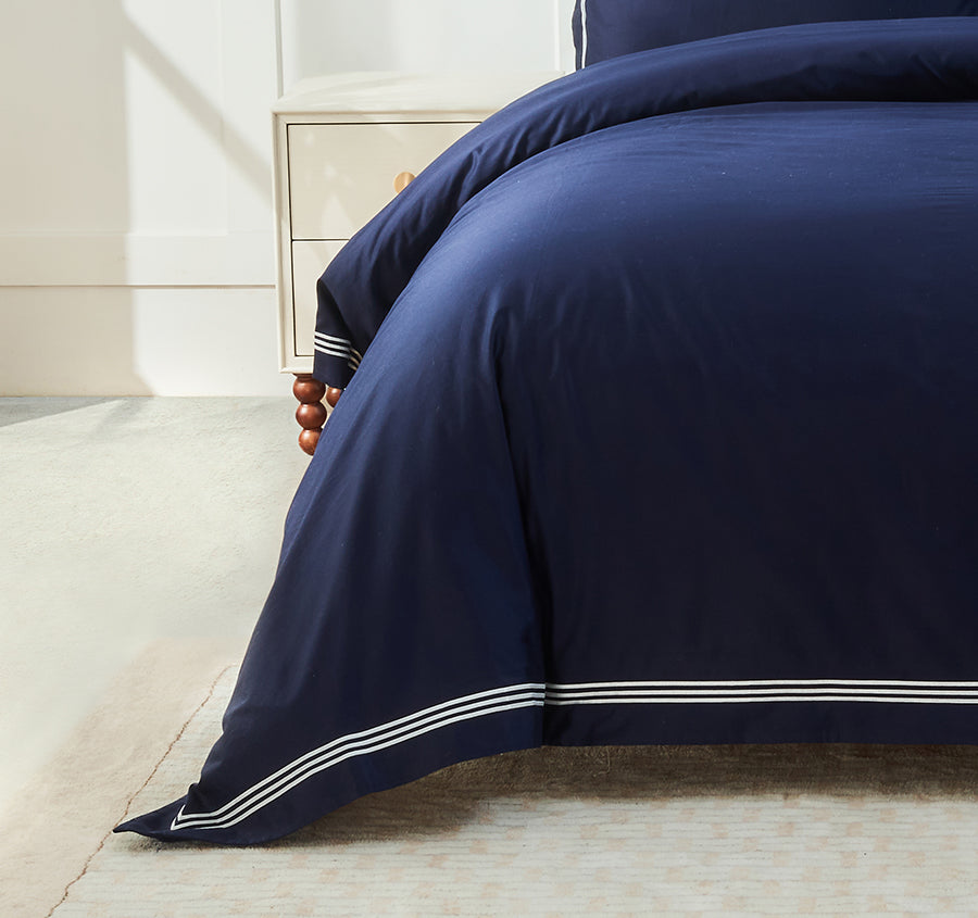Signature 500TC Embroidered Egyptian Cotton Quilt Cover Set Range Midnight Navy and Pure White