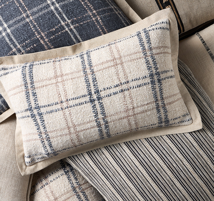 Country Hampshire 30x50cm Filled Cushion Sand